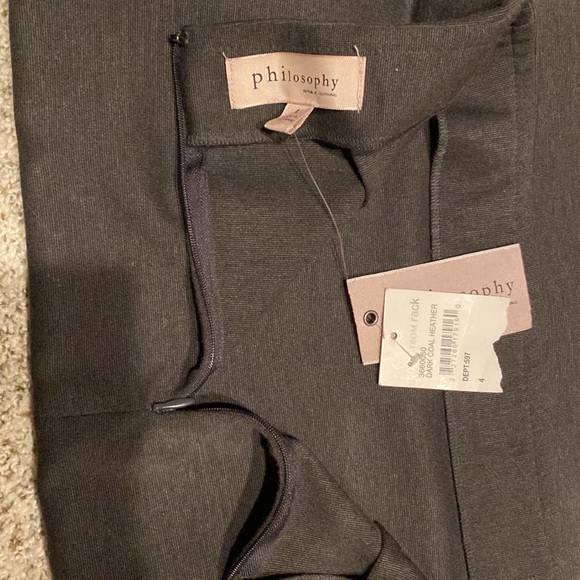 Dark grey pencil skirt size 4. - Picture 3 of 3